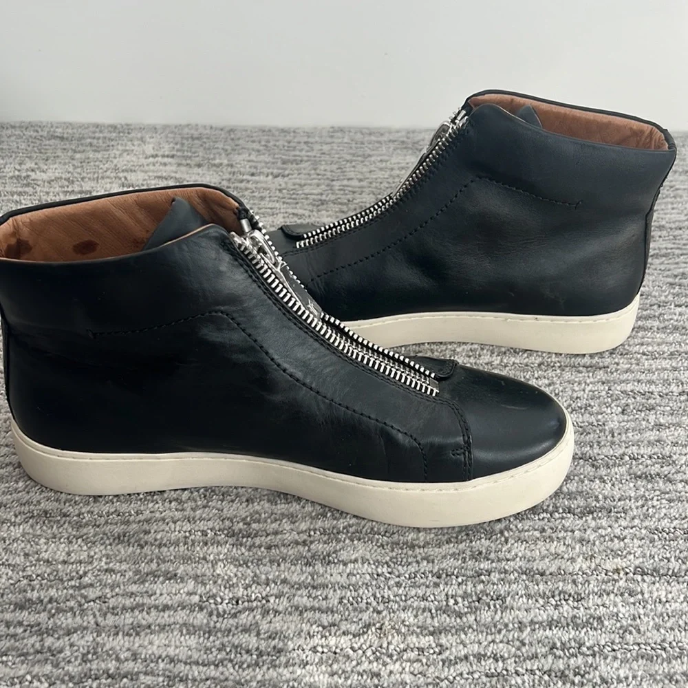 Frye Women's Lena Zip Black Leather shoes - Picture 6 of 7